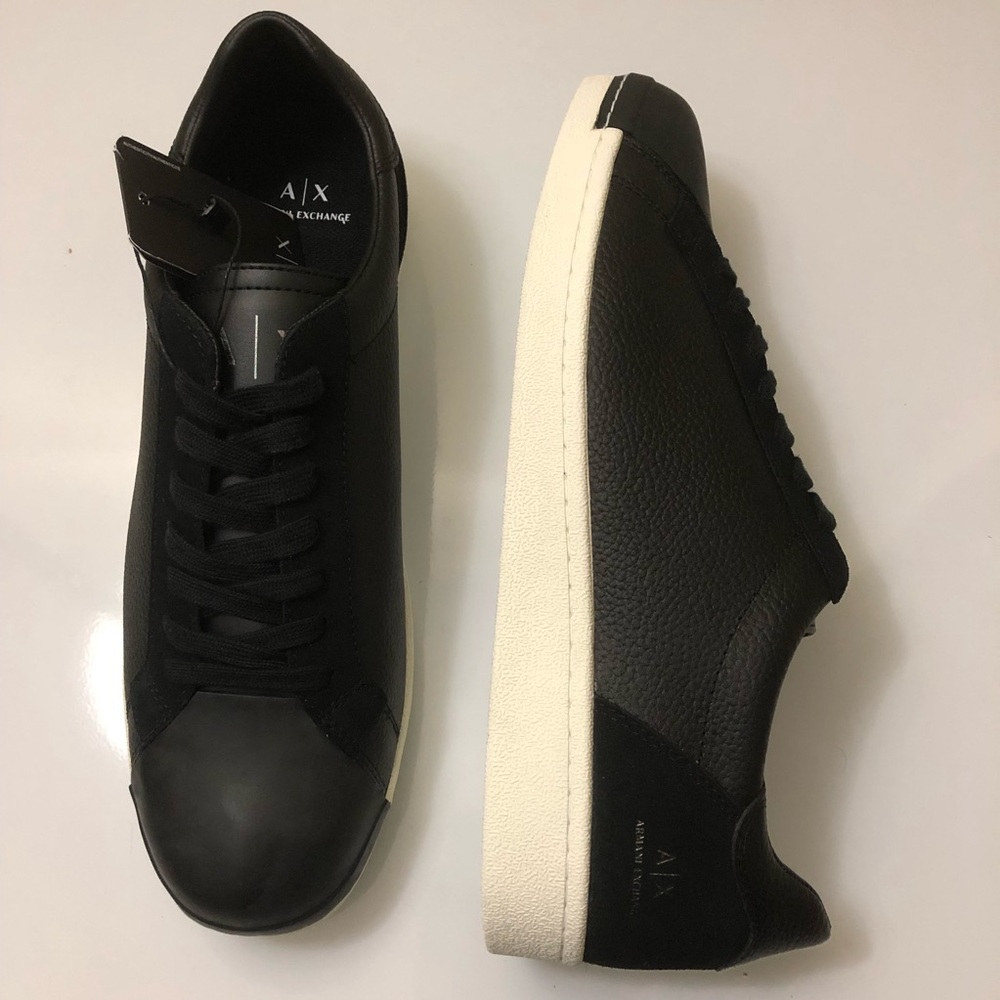 ❌SOLD❌ ARMANI EXCHANGE LACE-UP LEATHER SNEAKERS